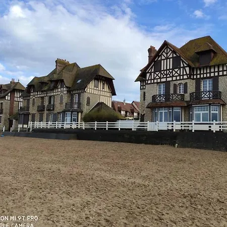 Adorable Maison Pres De La Plage 펜션 *
